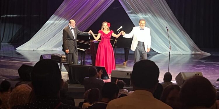 El gran tenor Fernando de la Mora, conquista con su impresionante voz a matamorenses