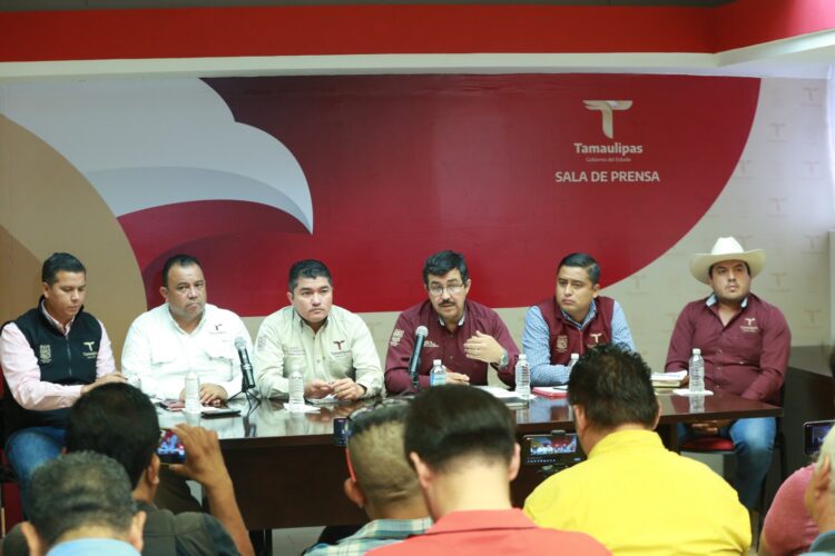 Atiende Gobierno del Estado necesidades del campo en la zona cañera