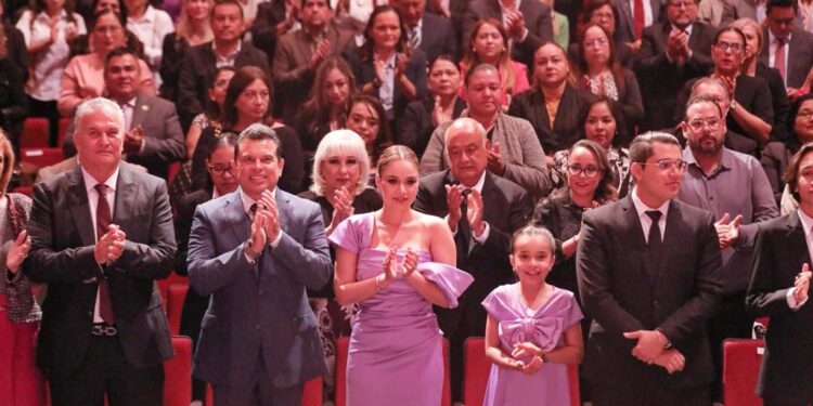 Rinde Lucy Rodríguez de Gattás Segundo Informe del DIF Victoria