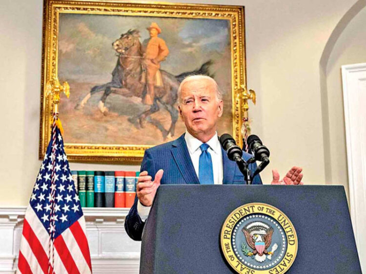 Joe Biden ofrece apoyo a México por paso del huracán Otis