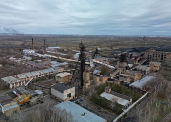 Mueren 32 mineros en incendio de mina en Kazajistán; nacionalizarán la empresa
