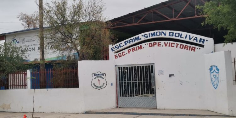 Clausuran parcialmente escuela primaria en Victoria