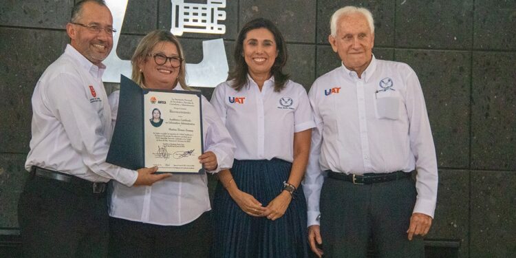 Celebra UAT el 56 aniversario de la Facultad de Comercio y Administración Victoria
