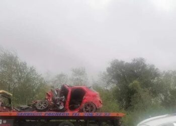 Dos muertos al chocar auto contra autobús en carretera Victoria-Monterrey
