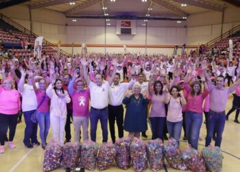 Realiza UAT “Conciencia Rosa: Bailando con Causa” en la lucha contra el cáncer