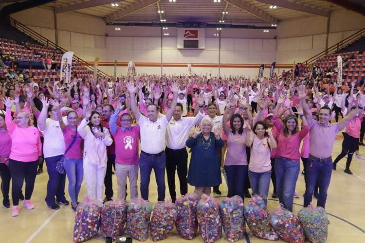 Realiza UAT “Conciencia Rosa: Bailando con Causa” en la lucha contra el cáncer