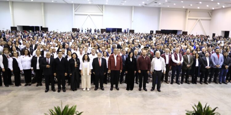 Preside Gobernador de Tamaulipas toma de protesta de Blanca Valles otro periodo en el SUTSPET