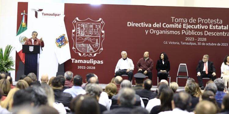 Preside Gobernador de Tamaulipas toma de protesta de Blanca Valles otro periodo en el SUTSPET