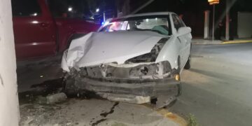 Enésimo choque vehicular en el crucero Flores Morán ( 18 y Zaragoza)