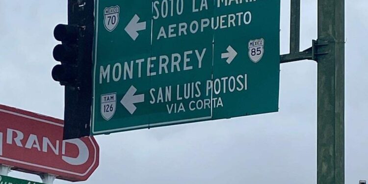 Fallan semáforos en Cd. Victoria por falta de energía eléctrica