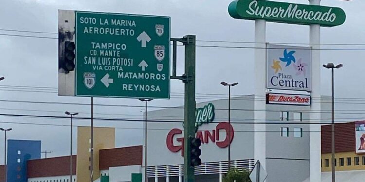 Fallan semáforos en Cd. Victoria por falta de energía eléctrica