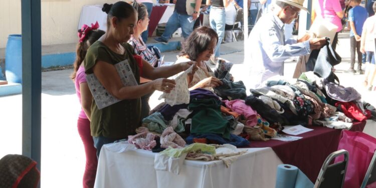 Acercan programas de salud y asistencia a población vulnerable de Victoria