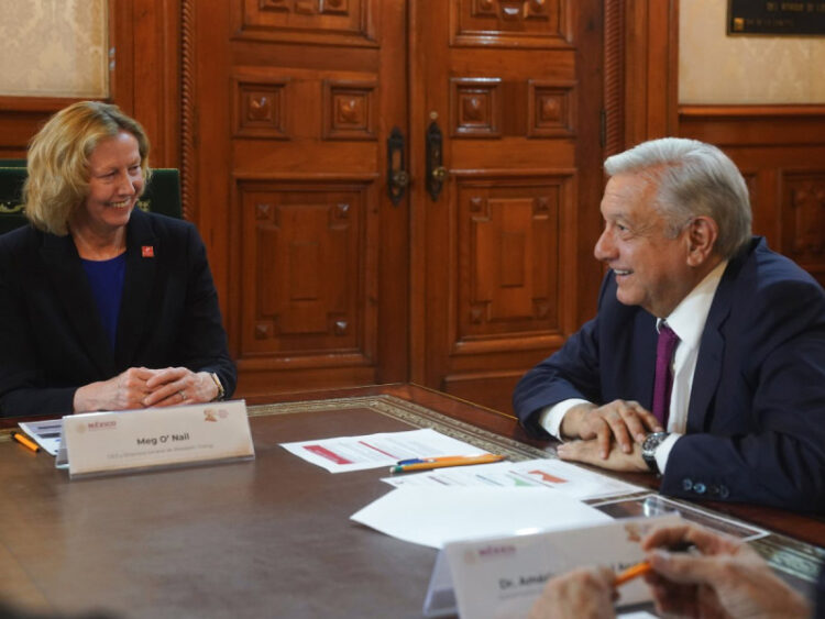 López Obrador dialoga con inversionistas petroleros