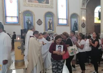 Víctima del colapso de la iglesia aún alcanzó a mandar mensaje avisando estar bajo los escombros