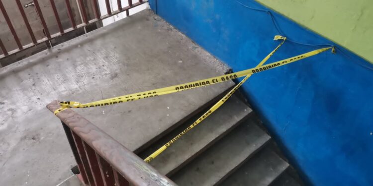 Clausuran parcialmente escuela primaria en Victoria