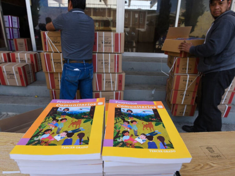 Acepta gobernadora de Chihuahua resolución de la SCJN sobre libros de texto