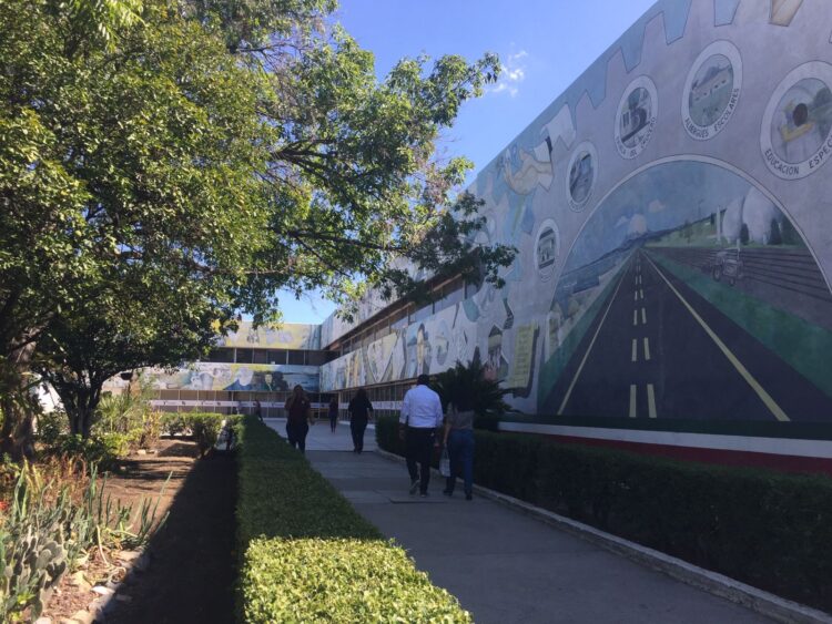 Asigna SET 4 mil 317 horas adicionales a maestros de educación básica