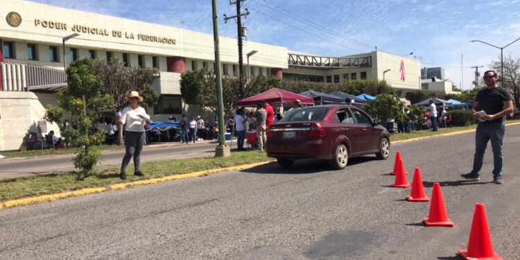 Inician paro laboral empleados del Poder Judicial