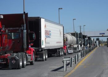 Advierten que medidas de Texas contra transporte de carga procedente de México obstaculizan comercio bilateral