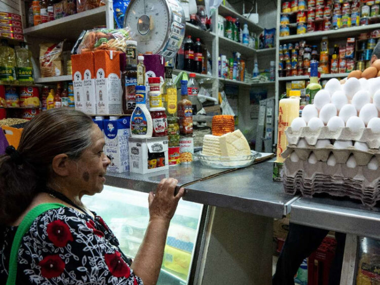 Inflación en México liga 8 meses a la baja; cierra septiembre en 4.45%