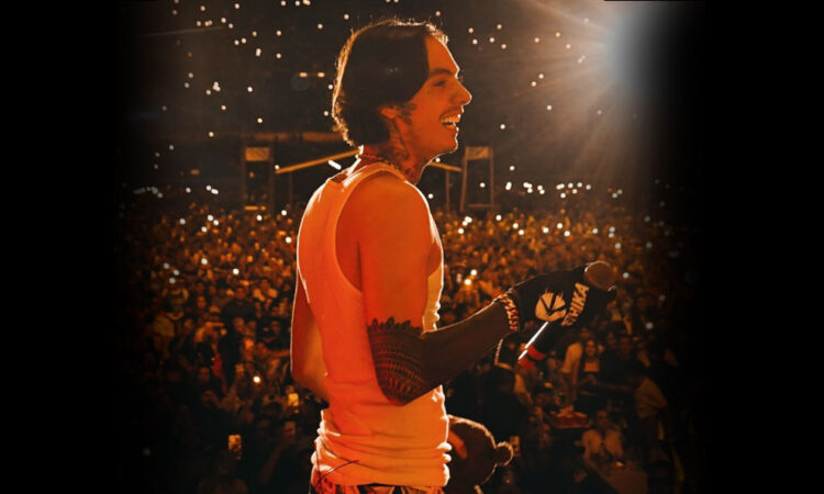 Sismo interrumpe concierto de Natanael Cano en Oaxaca