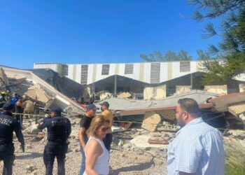 Personas fallecidas, heridos y atrapados tras derrumbarse techo de Iglesia de Cd. Madero