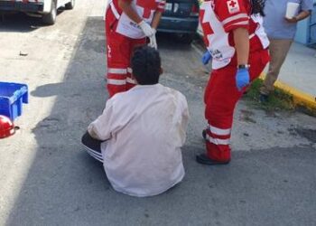 Se fractura motociclista al ocasionar choque