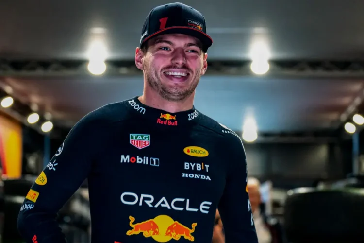 Verstappen llega a Qatar para coronarse por tercer año seguido, seguramente el sábado