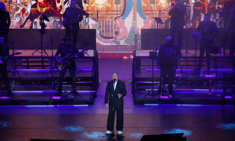 Cautiva Ricardo Montaner al Auditorio Nacional