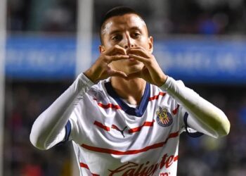 Chivas consigue triunfo clave sobre Gallos: Se acercan a la liguilla directa