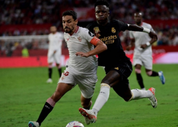 Real Madrid empata con Sevilla pero mantiene liderato en La Liga