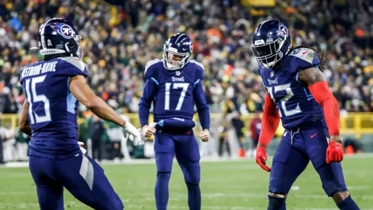 Ryan Tannehill, Titans; Daniel Jones, Giants; y Justin Fields, Bears; fuera de la semana 8