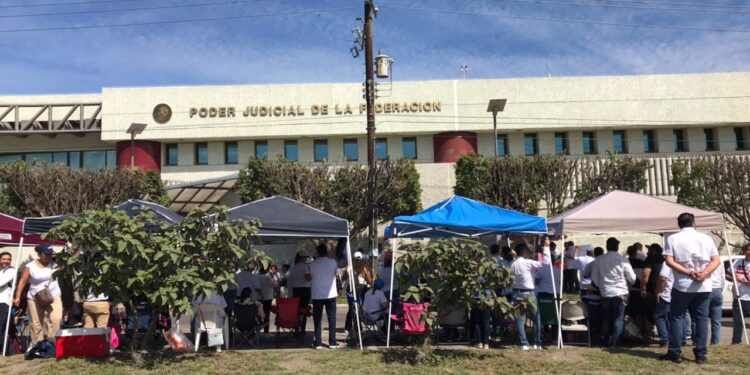 Inician paro laboral empleados del Poder Judicial