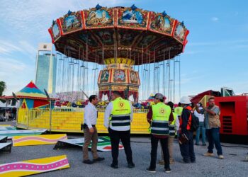 Supervisa PC seguridad de juegos mecánicos en la Feria