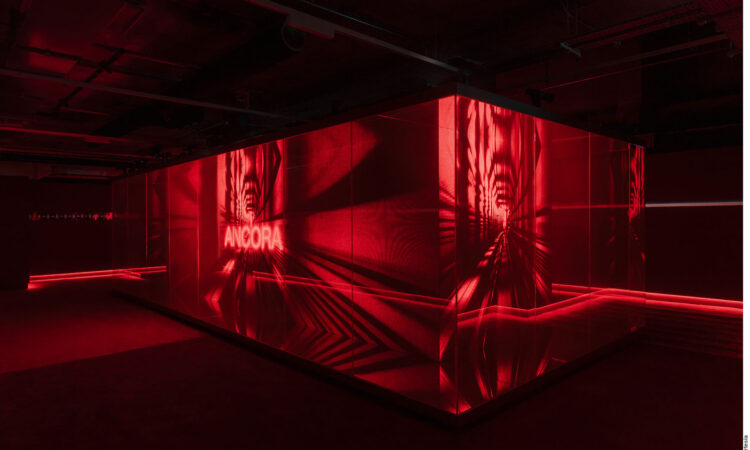 Gucci celebra un viaje estelar: “Cosmos” llega a Londres