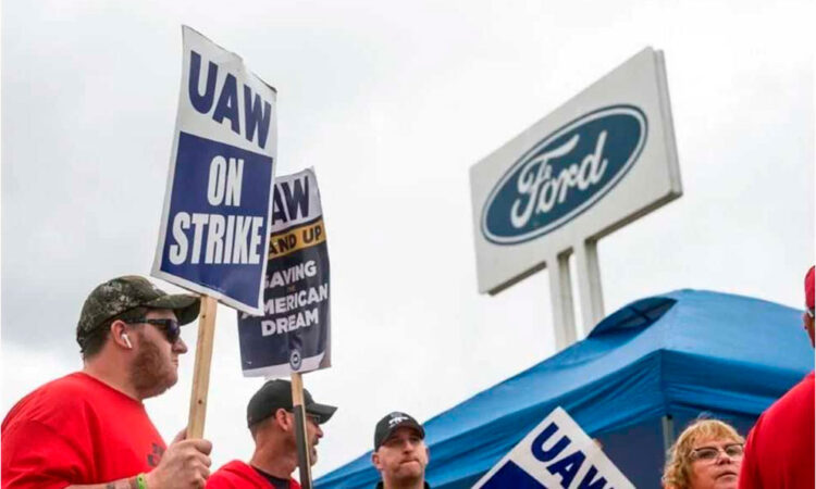 Ford enfrenta bache financiero tras huelga en Estados Unidos