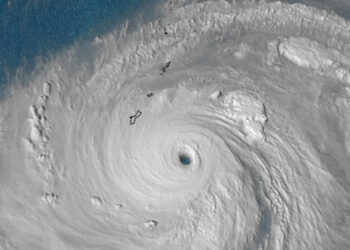 Taiwán y Filipinas en guardia: Tifón Koinu acelera su paso