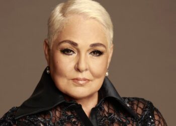 Lupita D’Alessio se despide con brillo y melodías en su Gracias Tour