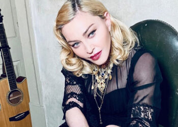 Madonna conmueve: Tributo musical a víctimas del VIH/SIDA