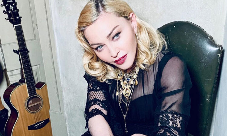 Madonna conmueve: Tributo musical a víctimas del VIH/SIDA