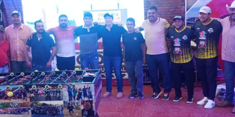 Ganan los García concurrido Torneo de Futbolito de Mesa