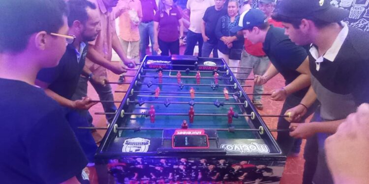 Ganan los García concurrido Torneo de Futbolito de Mesa