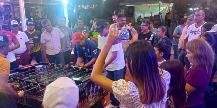 Ganan los García concurrido Torneo de Futbolito de Mesa