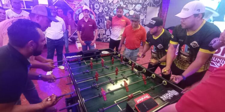 Ganan los García concurrido Torneo de Futbolito de Mesa