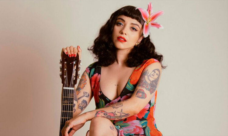 Mon Laferte iluminará el Palacio de Bellas Artes con ritmos oaxaqueños