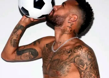 Kim Kardashian contrata a Neymar Jr para campaña publicitaria