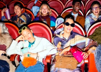 Parfois Lanza Colección de Otoño-Invierno en Tonos Magenta y Púrpura