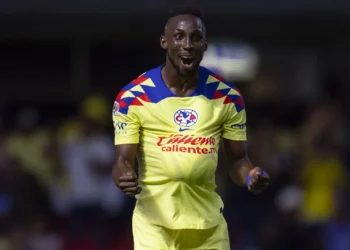 FIFA autoriza a Julián Quiñones para jugar con México