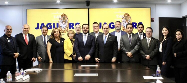 Firma la UAT acuerdo con South Texas College