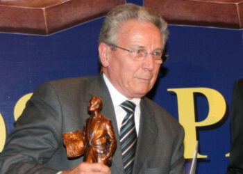 Héctor Benavides, arquitecto y presentador de noticias, murió a los 82 años